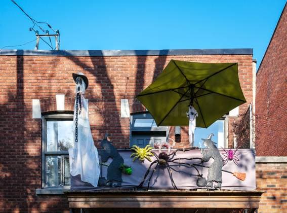 October 31, 2024, Montreal, Quebec, Canada: Halloween day general views of the streets of Montreal. Montreal Canada - ZUMAs278 20241031_zip_s278_009 Copyright: xSerkanxSenturkx