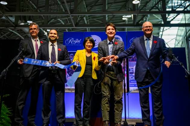 November 1, 2024, Toronto, On, Canada: Prime Minister Justin Trudeau, Ontario Minister of Agriculture, Food and Agribusiness, Rob Flack, right, and Toronto Mayor Olivia Chow, centre left, cut the ribbon at the opening ceremony of the Royal Agricultural Winter Fair, in Toronto, Friday, Nov. 1, 2024. Toronto Canada  - ZUMAc35_ 20241101_zaf_c35_059 Copyright: xChristopherxKatsarovx