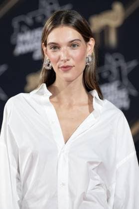 26th NRJ Music Awards - Cannes Charlotte Cardin attends the 26th NRJ Music Awards on November 01, 2024 in Cannes, France. Photo by David NIVIERE ABACAPRESS.COM CANNES France  Copyright: xNivierexDavid ABACAPRESS.COMx