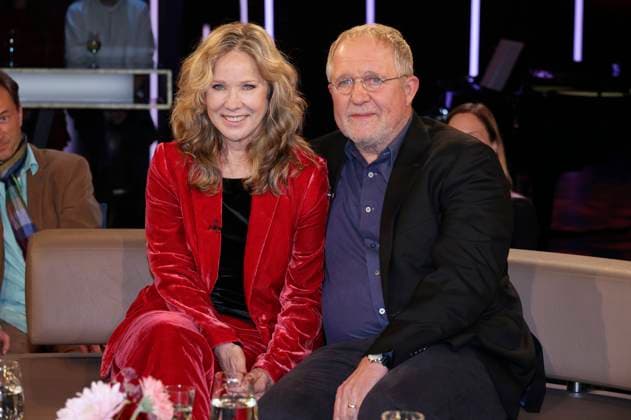 Entertainment Themen der Woche KW44 Entertainment Bilder des Tages Ann-Kathrin Kramer mit Ehemann Harald Krassnitzer bei der Aufzeichnung der NDR Talk Show im NDR Fernsehstudio Lokstedt. Hamburg, 01.11.2024 *** Ann Kathrin Kramer with husband Harald Krassnitzer at the recording of the NDR Talk Show in the NDR television studio in Lokstedt Hamburg, 01 11 2024 Foto:xgbrcix xFuturexImagex ndr_talk0111_4131