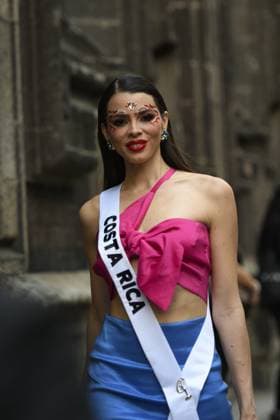 November 1, 2024, Mexico City, Meico City, Mexico: ELENA HIDALGO,Miss Costa Rica..Some Miss Universe participants dressed as catrinas this Friday, in their first appearance in Mexico City, to support a foundation that helps vulnerable people..The 73rd edition of Miss Universe will be held on November 16 in Mexico and 130 countries are expected to participate in this pageant, a record for the organization. Mexico City Mexico - ZUMAn296 20241101_zip_n296_026 Copyright: xJorgexNunezx