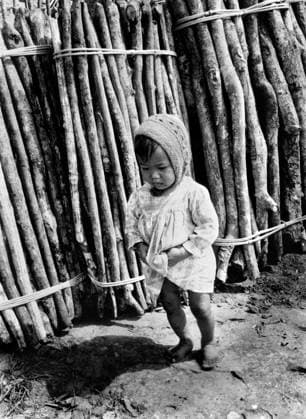 Child walking, India Copyright: xTxSatyan DinodiaxPhotox