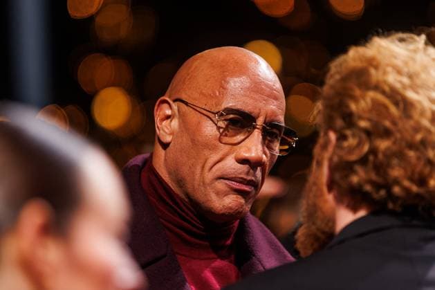 Entertainment Themen der Woche KW44 Entertainment Bilder des Tages Weltpremiere - Red One Dwayne Johnson bei der Weltpremiere des Kinofilms Red One auf dem Uber Platz am UCI Luxe Kino am 03.11.2024 in Berlin. *** World premiere Red One Dwayne Johnson at the world premiere of the movie Red One at the Uber Platz at the UCI Luxe cinema on 03 11 2024 in Berlin Copyright: xEventpressxKochanx