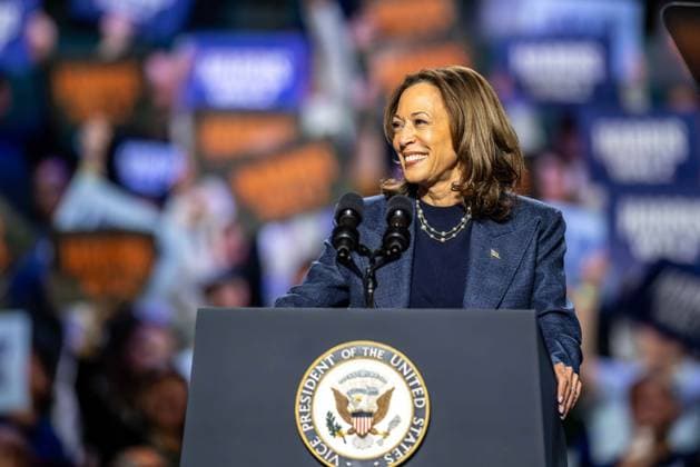 News Themen der Woche KW44 News Bilder des Tages November 3, 2024, East Lansing, Michigan, U.S: Vice President KAMALA HARRIS during the Rally at Michigan State University, East Lansing, Michigan East Lansing U.S - ZUMAh127 20241103_zap_h127_011 Copyright: xScottxHassex