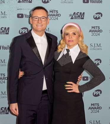 The MITS Awards at Grosvenor House in London, UK, on 4th November 2024 Jason Iley MBE, Chairman and CEO of Sony Music UK & Ireland and and Paloma Faith at the MITS Awards at Grosvenor House in London, UK, on 4th November 2024, Credit:James Shaw Avalon UNITED KINGDOM, LONDON, London  Copyright: xJamesxShawx xAvalonx 0930465729