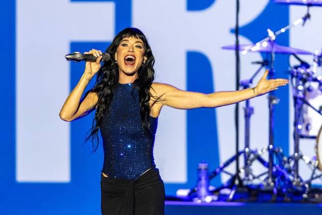 Bilder des Jahres 2024, Entertainment 11 November Entertainment Themen der Woche KW45 November 4, 2024, Hookstown, Pennsylvania, USA: Pop Star Katy Perry performs during Vice President Kamala Harris Rally at Carrie Blast Furnaces National Historic Landmark in Pittsburgh, Pennsylvania. Hookstown USA - ZUMAg257 20241104_zsp_g257_042 Copyright: xBrentxGudenschwagerx