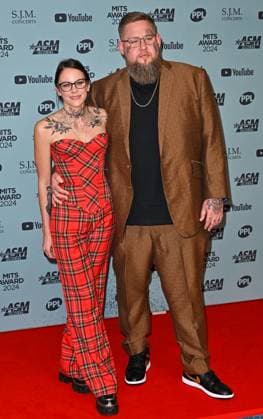 Music Industry Trusts Awards in London Zoe Beardsal and Rag n Bone Man attends the Music Industry Trusts Awards 2024 (MITS Award 2024) at the Grosvenor House Hotel in London, England. UK. Monday 4th November 2024 - Copyright: xJamesxWarrenx adsj7027