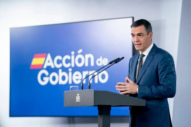 News Themen der Woche KW45 News Bilder des Tages Sánchez announces the aid package aimed at those affected by the DANA The President of the Government, Pedro Sánchez, during a press conference, following the Council of Ministers, at La Moncloa Palace, on November 5, 2024, in Madrid Spain The Council of Ministers has approved today a package of economic, labor and fiscal aid, labor and fiscal aid, together with the declaration of an area seriously affected by a Civil Protection emergency for those places in the Valencian Community, Castilla La Mancha, Andalusia, Catalonia and Aragon that have been hardest hit by the DANA 05 NOVEMBER 2024 RUEDA DE PRENS RDP COMPARECENCIA A Pé Madrid Madrid Espana  Copyright: xA.xPÃ rezxMecax 6322795