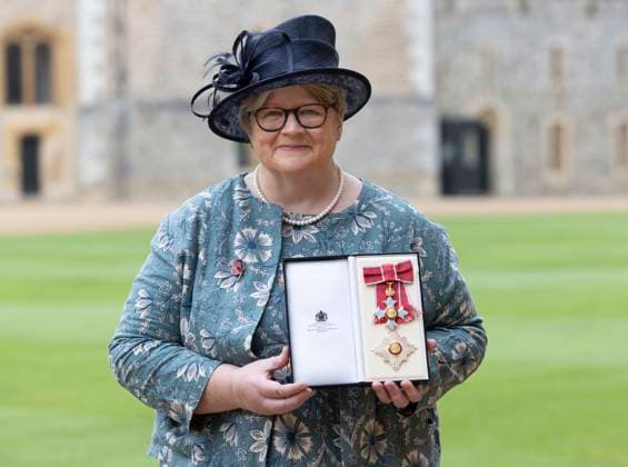 . 06 11 2024. Windsor , United Kingdom. Dame Therese Coffey with her dame hood after an Investiture at Windsor Castle, United Kingdom.  xStephenxLockx xi-Imagesx IIM-25566-0012