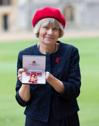 Investiture at Windsor Castle Image Licensed to i-Images Picture Agency. 06 11 2024. Windsor , United Kingdom. Dr. Rachel Baggaley with her OBE after an Investiture at Windsor Castle, United Kingdom., Credit:Stephen Lock i-Images Avalon United Kingdom, London, Windsor  Copyright: xStephenxLockx xi-Imagesx xAvalonx 0931110997