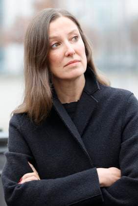 Präsidentin der Deutschen Filmakademie, Schauspielerin Alexandra Maria Lara, Deutschland, Berlin, Übergabe eines Aufrufs zur Filmförderungsreform an Abgeordnete des Deutschen Bundestages mit Alexandra Maria Lara, Jakob Weydemann und Janine Jackowski *** President of the German Film Academy, actress Alexandra Maria Lara, Germany, Berlin, handing over an appeal for film funding reform to members of the German Bundestag with Alexandra Maria Lara, Jakob Weydemann and Janine Jackowski