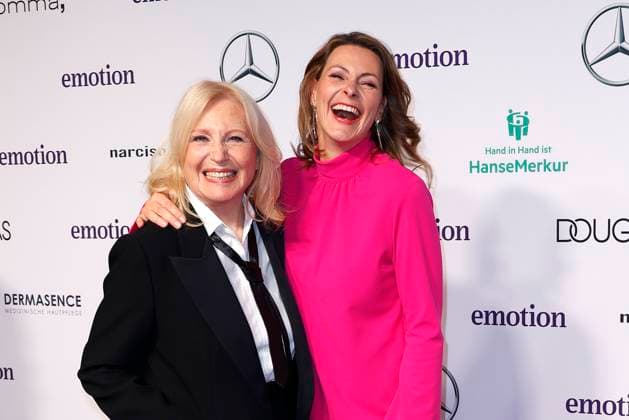 Maren Kroymann und Anja Reschke bei der Verleihung vom Emotion Award am 6.11.2024 in Hamburg Emotion Award 2024 in Hamburg