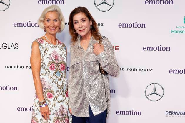 Christina Troeger und Alexandra von Rehlingen bei der Verleihung vom Emotion Award am 6.11.2024 in Hamburg Emotion Award 2024 in Hamburg