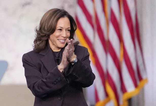 News Themen der Woche KW45 United States Vice President Kamala Harris arrives to deliver a concession speech to media and supporters the day after the Kamala Harris Election Night Event for the 2024 US presidential election at Howard University in Washington, DC on Wednesday, November 6, 2024. Donald J. Trump won the presidency over Democratic candidate Kamala Harris early Wednesday morning. Harris called Trump on Wednesday to congratulate him on winning the presidential election.  ELP20241106113 PATxBENIC