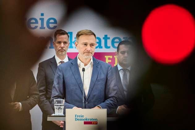 News Themen der Woche KW45 News Bilder des Tages Nach dem Ampel-Aus: Christian Lindner im Hans-Dietrich-Genscher-Haus EUR,Deutschland, Berlin,07.11.2024: Nach dem Ampel-Aus erklärt Christian Lindner (FDP) auf einer Pressekonferenz im Hans-Dietrich-Genscher-Haus den Bruch der Ampelkoalition und den innerhalb der FDP. *** After the end of the traffic light coalition Christian Lindner in the Hans Dietrich Genscher House EUR,Germany, Berlin,07 11 2024 After the end of the traffic light coalition, Christian Lindner FDP explains the break-up of the traffic light coalition and the change within the FDP at a press conference in the Hans Dietrich Genscher House