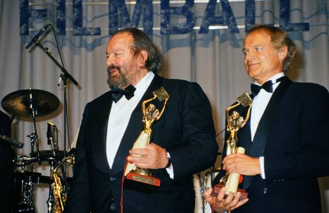 Archivbilder der Woche KW45 Das italienische Schauspieler-Duo Bud Spencer und Terence Hill, Action Helden zahlreicher Filme, wurden beim UFA Filmball 1993 in Berlin mit einem Preis ausgezeichnet. Copyright: HartwigxValdmanis Nur redaktionelle Nutzung. Editorial usage only. VAL_7205004267