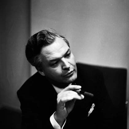 Theo Adam Theo Adam, deutscher Opernsänger der Stimmlage Bassbariton, bei in Ost Berlin, DDR 1968. Ost-Berlin Berlin Deutsche Demokratische Republik *** Theo Adam Theo Adam, German opera singer the Voice Bass-baritone, at in East Berlin, GDR 1968 East Berlin Berlin German Democratic Republic Copyright: TassiloxLeher LEH_91010000536 Nur redaktionelle Nutzung. Editorial usage only. EDITORIAL USE ONLY