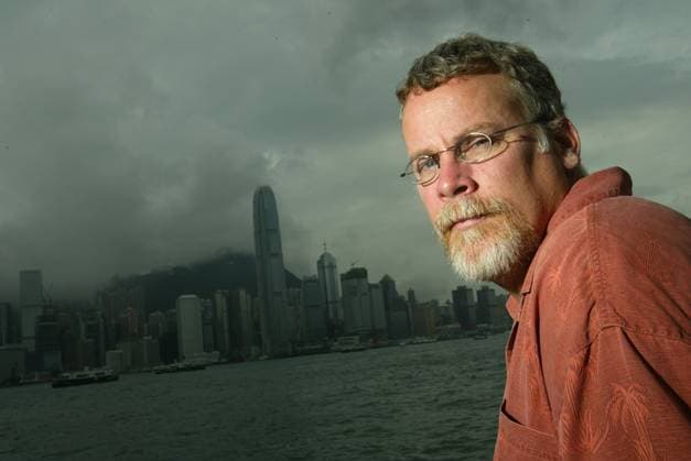 Best-selling crime writer Michael Connelly, who is reseraching his new novel in Hong Kong, pictured at Tsim Sha Tsui. 31 August 2004 Hong Kong China EDITORIAL USE ONLY  Copyright: xx MPID3826809 RickyxChungx scmpphotos215152