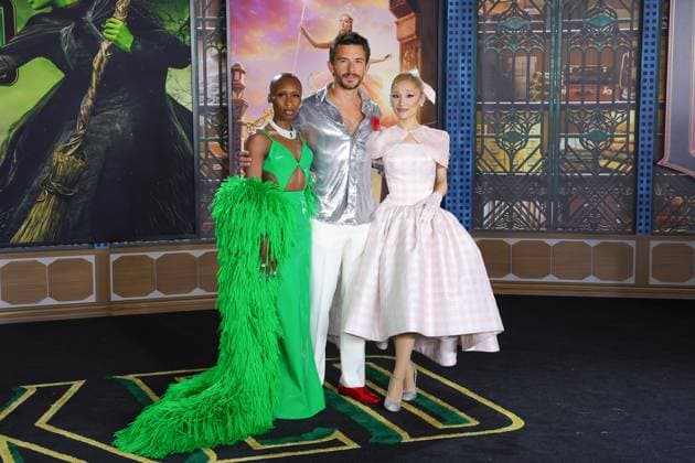 Entertainment Themen der Woche KW45 Entertainment Bilder des Tages Celebrities attend the Los Angeles premiere of Wicked at the Dorothy Chandler Pavilion in Los Angeles, California Featuring: Cynthia Erivo, Jonathan Bailey, Ariana Grande Where: Los Angeles, California, United States When: 09 Nov 2024 Credit: Faye s Vision Cover Images EDITORIAL USE ONLY. NOT FOR USE BY NEWSPAPERS BASED IN THE UK. Copyright: xx coverimg54289085