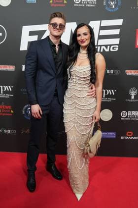 Fame Fighting 2 mit Influencern & Reality-Stars. Tommy Pedroni und Paulina Ljubas beim Fame Fighting 2 am 09.11.2024 auf dem roten Teppich im Maritim Hotel Bonn. Bonn Maritim Hotel Bonn Nordrhein-Westfalen