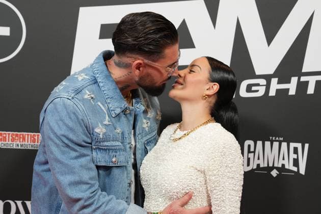Fame Fighting 2 mit Influencern & Reality-Stars. Leyla Lahouar & Mike Heiter beim Fame Fighting 2 am 09.11.2024 auf dem roten Teppich im Maritim Hotel Bonn. Bonn Maritim Hotel Bonn Nordrhein-Westfalen