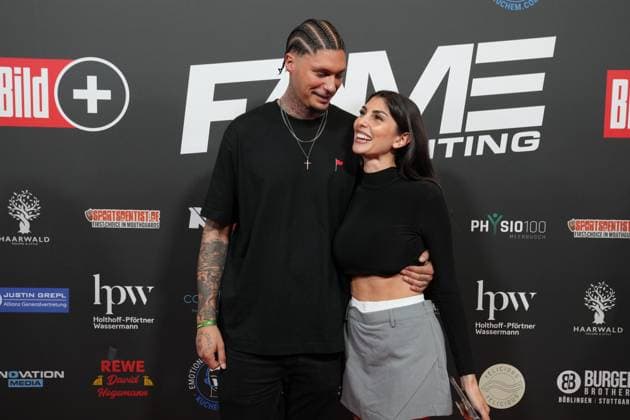 Fame Fighting 2 mit Influencern & Reality-Stars. Yasin Mohammed und Yeliz Koc beim Fame Fighting 2 am 09.11.2024 auf dem roten Teppich im Maritim Hotel Bonn. Bonn Maritim Hotel Bonn Nordrhein-Westfalen