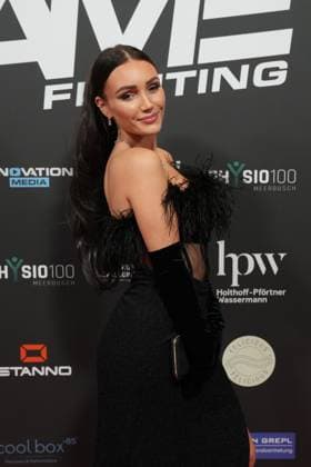 Fame Fighting 2 mit Influencern & Reality-Stars. Dana Feist beim Fame Fighting 2 am 09.11.2024 auf dem roten Teppich im Maritim Hotel Bonn. Bonn Maritim Hotel Bonn Nordrhein-Westfalen