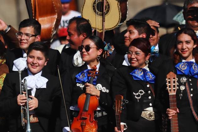 Hundred of mariachis taking part during the Mariachi World Record as part of the closing of the First World Mariachi Congress. 1,122 Mariachis break Guinness World Record by performing the popular Mexican song Ã¢â‚¬oeCielito LindoÃ¢â‚¬Â at the same time at main square Zocalo. on November 10, 2024 in Mexico City, Mexico. Mexico City Mexico - ZUMAe321 20241110_zia_e321_002 Copyright: xCarlosxSantiagox