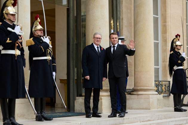 News Themen der Woche KW46 News Bilder des Tages Welcome of Mr Keir Starmer, Prime Minister of the United Kingdom, by the President of the Republic at the Elysée Palace on the occasion of the commemoration ceremony of the 106th anniversary of the Armistice of 1918 Mr Keir Starmer, Prime Minister of the United Kingdom, Emmanuel Macron, President of the Republic Welcome of Mr K Starmer, Prime Minister of the United Kingdom, par le Président de la République au Palais de lElysée à loccasion de la cérémonie de commémoration du 106ème anniversaire de lArmistice de 1918 le 11 novembre 2024 Cyril Moreau Bestimage Keir Starmer, Prime Minister of the United Kingdom is welcomed by the President of the French Republic at the Elysée Palace on the occasion of the ceremony commemorating the 106th anni  Copyright: xCYRILxMOREAUx xBESTIMAGExCYRILxMOREAUx xBESTIMAGEx