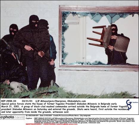 REF:2908-03 03 31 01 (c)P.Milosavljevic Iberpress Globalphoto.com Special police forces storm the house of former Yugoslav President Slobodan Milosevic in Belgrade early March 31, 2001. A group of black-clad masked commandos arrived outside the Belgrade home of former Yugoslav president Slobodan Milosevic on Saturday and entered the grounds. Shots were heard, first outside the residence and later apparently from inside the grounds, witnesses said. belgrade  Copyright: xPh.Xxxxxxxxx