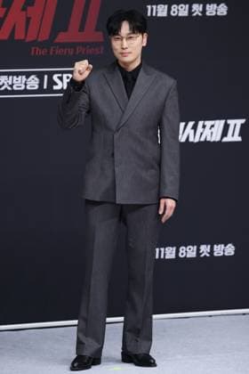 S. Korean actor Seo Hyun-woo S. Korean actor Seo Hyun-woo South Korean actor Seo Hyun-woo, who stars in the new drama The Fiery Priest Season 2, poses for a photo during a publicity event in Seoul on Nov. 8, 2024. The first episode of the drama will air on SBS TV network the same day. (Yonhap) 2024-11-12 14:17:54 < 1980-2024 YONHAPNEWS AGENCY. .> ¼­¿ïÆ¯º°½Ã EDITORIAL USE ONLY  Copyright: xx PYH2024110813950034400 YonhapxNewsx yonphotos235712
