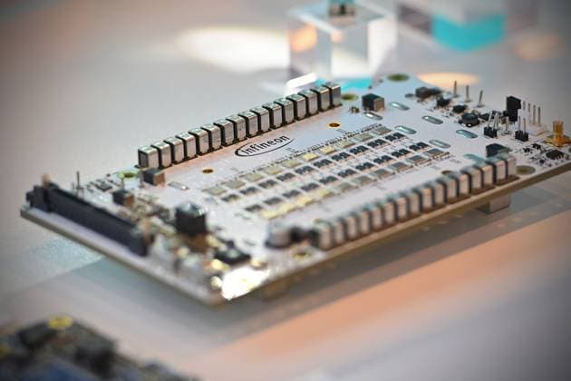 Randmotiv,elektronisches Modul, Bauteil, Jahrespressekonferenz INFINEON Technologies AG am 12.11.2024 in Neubiberg. *** Edge motif, electronic module, component, Annual press conference INFINEON Technologies AG on 12 11 2024 in Neubiberg