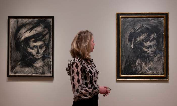 Frank Auerbach exhibition at The Courtauld Gallery in London, UK, on 8th Feb, 2024 The Courtauld Gallery, London, UK. 8th Feb, 2024. Frank Auerbach: The Charcoal Heads. The exhibition at The Courtauld brings together 17 major Auerbach (b. 1931) charcoal drawings, showing them alongside a selection of six paintings Auerbach made of the same sitters. Produced in the 1950s and 1960s, this series of monumental charcoal heads reveal the significance of drawing to the development of Auerbach™s practice as he found his voice as a young artist. The exhibition runs from 9 Feb-27 May 2024. Image: Head of Gerda Boehm, both 1961, charcoal and chalk. Private collection. C, Credit:MALCOLM PARK Avalon  Copyright: xMALCOLMxPARKx xAvalonx 0844584981