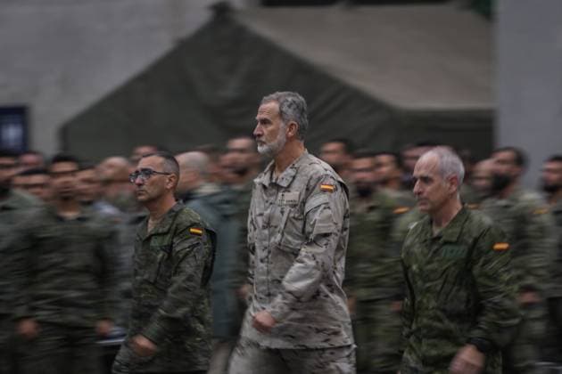 Entertainment Themen der Woche KW46 Entertainment Bilder des Tages King Felipe VI visits the Main Logistics Base of the Spanish Army, at the Valencia Trade Fair, on November 12, 2024, in Valencia, Comunidad Valenciana Spain King Felipe VI makes today his second visit to the Comunidad Valenciana after the passage of the hurricane DANA on October 29th, but this time, instead of seeing those affected by the tragedy, he visits the military units deployed to help them and the centers where this assistance is coordinated, instead of seeing those affected by the tragedy, he visits the military units deployed to help them and the centers from where this assistance is coordinated Currently, 8,474 Armed Forces personnel are deployed, among them 2,103 belonging to the Emergency Military Unit UME 12 NOVEMBER 2024 MIL  Copyright: xJorgexGilx 6337028