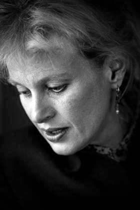 20040324 - Siri Hustvedt författare (som är gift med Paul Auster) är i Stockholm för att göra reklam för sin nya bok Vad jag älskade som kommer ut pa Norstedt förlag. STOCKHOLM SVERIGE x3511x *** 20040324 Siri Hustvedt author who is married to Paul Auster is in Stockholm to promote her new book Vad jag älskade which will be published by Norstedt STOCKHOLM SWEDEN x3511x  Copyright: xPAULxHANSENx SIRI HUSTVEDT