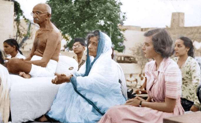 Mahatma Gandhi at prayer meeting, Bhangi Colony, Delhi, India, Asia, July 10, 1947 India Copyright: xJayanxMitra DinodiaxPhotox -