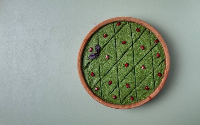 Spinat pkhali, ketsi, Snack, georgische Küche, isolieren, Granatapfelkerne, hausgemacht, keine Menschen Spinach pkhali, ketsi, snack, Georgian cuisine, isolate, pomegranate seeds, homemade, no people Copyright: imageBROKER GalinaxDidebashvili ibxgai11737727.jpg