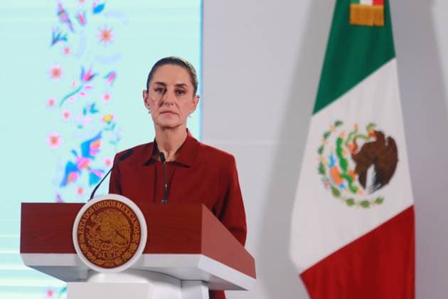 Claudia Sheinbaum Pardo, President of Mexico, speaking during a briefing conference about the rescue of Mexican Petroleum (PEMEX), at the National Palace. on November 13, 2024 in Mexico City, Mexico. Mexico City Mexico - ZUMAe321 20241113_zia_e321_009 Copyright: xCarlosxSantiagox
