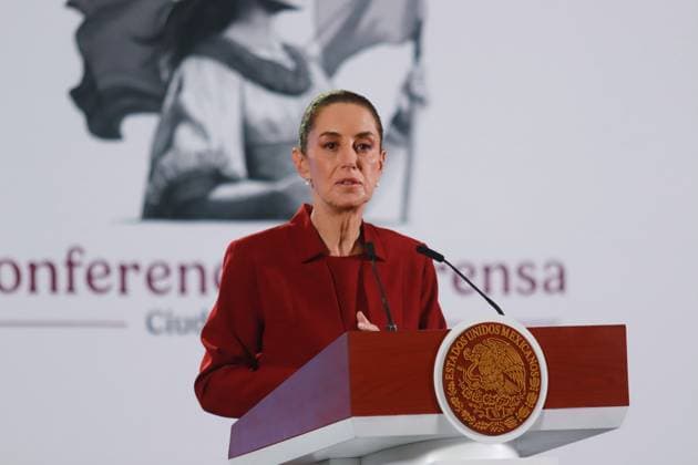 Claudia Sheinbaum Pardo, President of Mexico, speaking during a briefing conference about the rescue of Mexican Petroleum (PEMEX), at the National Palace. on November 13, 2024 in Mexico City, Mexico. Mexico City Mexico - ZUMAe321 20241113_zia_e321_011 Copyright: xCarlosxSantiagox