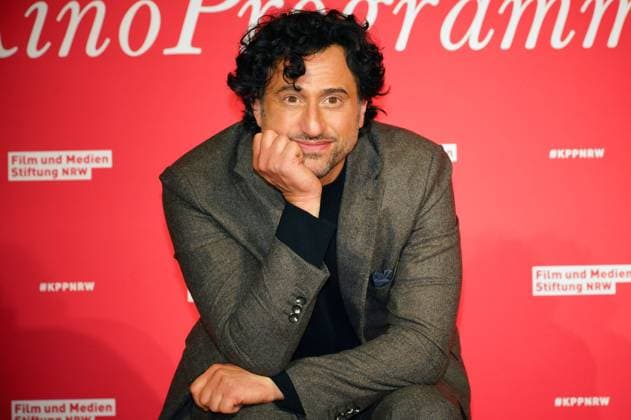 Serkan Kaya bei der 34. Verleihung der Kinoprogrammpreise NRW der Film- und Medienstiftung NRW in der olkenburg. Köln, 13.11.2024