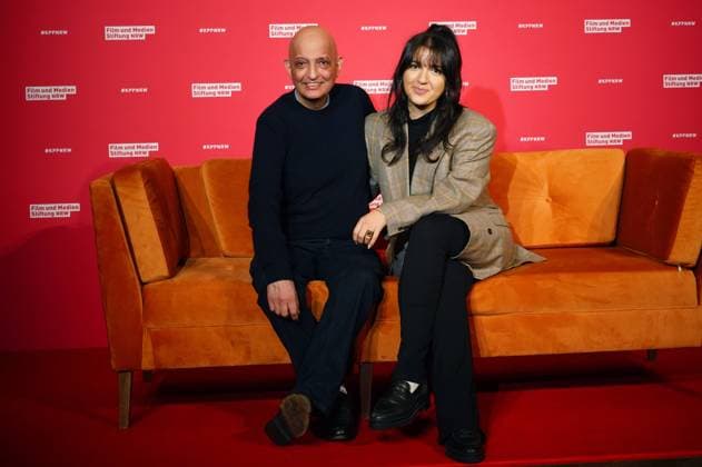 Ali Samadi mit Tochter Roxana Samadi bei der 34. Verleihung der Kinoprogrammpreise NRW der Film- und Medienstiftung NRW in der olkenburg. Köln, 13.11.2024