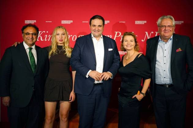 Walid Nakschbandi, Helena Zengel, Nathanael Liminski, Annette Frier und Ralph Elster bei der 34. Verleihung der Kinoprogrammpreise NRW der Film- und Medienstiftung NRW in der olkenburg. Köln, 13.11.2024
