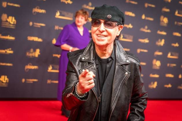 30. Verleihung der Goldenen Henne in Leipzig. Der MDR (Mitteldeutsche Rundfunk) produziert in Zusammenarbeit mit Super Illu den größten Publikumspreis in Ostddeutschland. Hier der Scorpions Sänger Klaus Meine Goldene Henne 2024