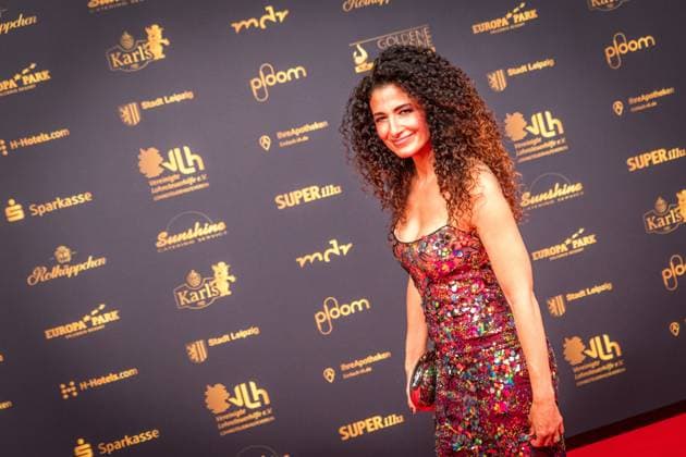 30. Verleihung der Goldenen Henne in Leipzig. Der MDR (Mitteldeutsche Rundfunk) produziert in Zusammenarbeit mit Super Illu den größten Publikumspreis in Ostddeutschland. Hier die TV Moderatorin Marwa Eldesouki (Brisant, MDR, ARD, Das Erste) Goldene Henne 2024