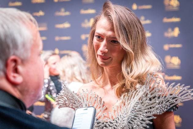 30. Verleihung der Goldenen Henne in Leipzig. Der MDR (Mitteldeutsche Rundfunk) produziert in Zusammenarbeit mit Super Illu den größten Publikumspreis in Ostddeutschland. Hier die deutsche Popsängerin Leony Goldene Henne 2024