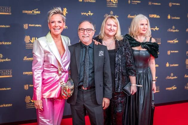 30. Verleihung der Goldenen Henne in Leipzig. Der MDR (Mitteldeutsche Rundfunk) produziert in Zusammenarbeit mit Super Illu den größten Publikumspreis in Ostddeutschland. Inka Bause und Liselotte (Germanys Next Topmodel) Goldene Henne 2024