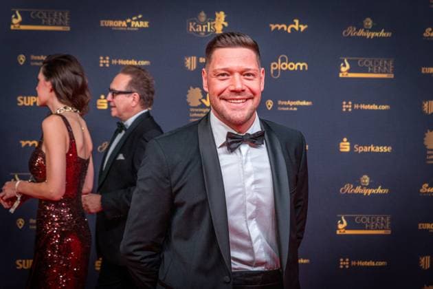 30. Verleihung der Goldenen Henne in Leipzig. Der MDR (Mitteldeutsche Rundfunk) produziert in Zusammenarbeit mit Super Illu den größten Publikumspreis in Ostddeutschland. Der TV Koch Robin Pietsch aus Wernigerode Goldene Henne 2024