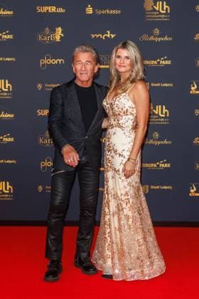 Award - 30. Goldene Henne 2024 - Carpet Peter Maffay und Hendrikje Balsmeyer auf dem roten Teppich der 30. Goldenen Henne 2024 in der Messe Leipzig am 15.11.2024. Copyright: xEventpressxKochanx