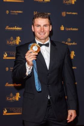 Award - 30. Goldene Henne 2024 - Carpet Tom Liebscher auf dem roten Teppich der 30. Goldenen Henne 2024 in der Messe Leipzig am 15.11.2024. Copyright: xEventpressxKochanx