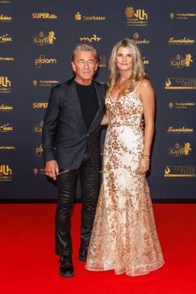Award - 30. Goldene Henne 2024 - Carpet Peter Maffay und Hendrikje Balsmeyer auf dem roten Teppich der 30. Goldenen Henne 2024 in der Messe Leipzig am 15.11.2024. Copyright: xEventpressxKochanx